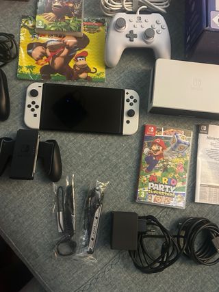 Nintendo Switch OLED Blanca + Juegos y mandos ofic