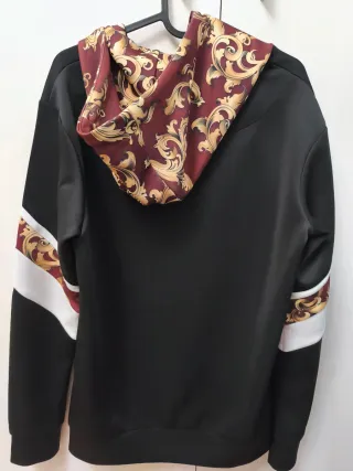 Sudadera SikSilk Negra con Capucha y Estampado