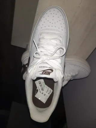 Nike Court Vision Altas Blancas y Marrones