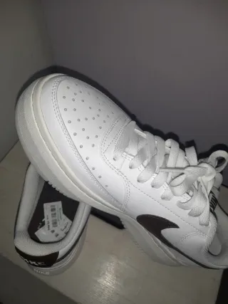 Nike Court Vision Altas Blancas y Marrones