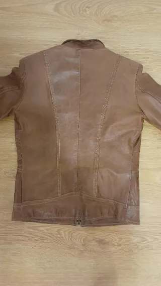 Chaqueta Cuero Marrón Clásica Elegante