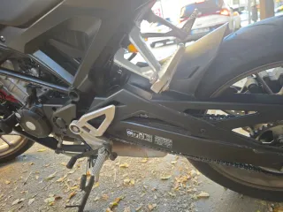 Honda CB125R 2021 Roja y Negra