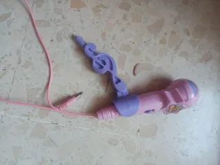 Piano rosa para niña con micrófono