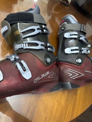 Botas de esquí CALFUS rojas y negras