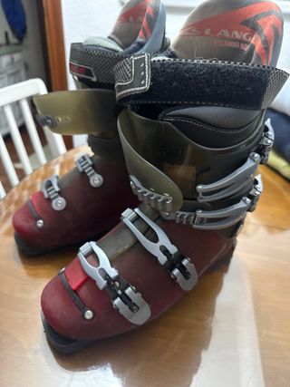 Botas de esquí CALFUS rojas y negras