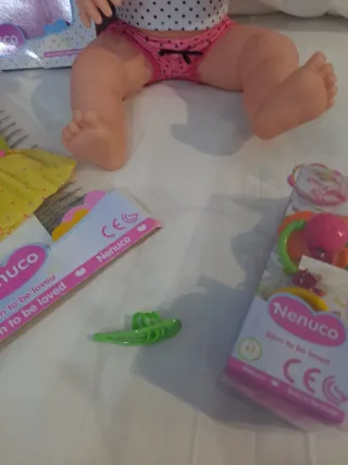 Muñeca Nenuca  de siempre con accesorios,