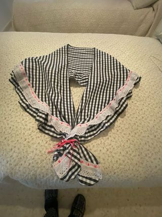 Bata Rociera cuadros vichy con mantón T.38-42