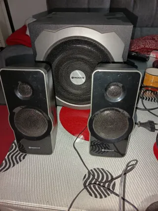 Ordenador Sobremesa, Teclado, Raton,Monitor yCarga