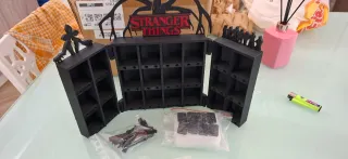 Espositore Stranger Things