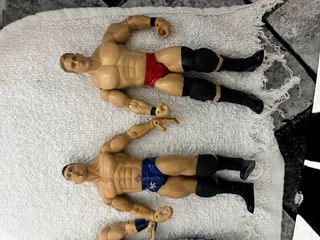 Lotto 3 personaggi WWE 8€ l’uno!!