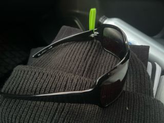 Gafas Giorgio Armani y estuche beige