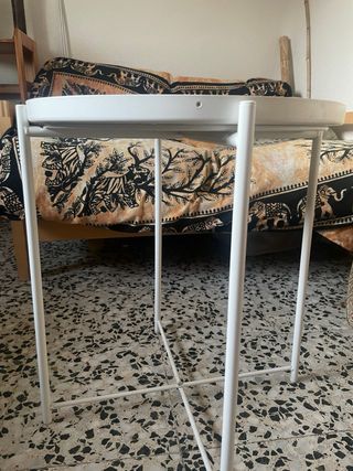 Pareja de Mesas auxiliares redondas IKEA blancas