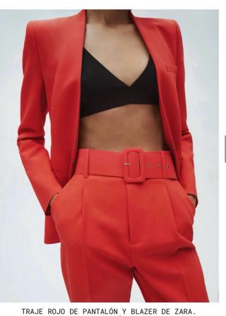 Traje sastre Zara rojo