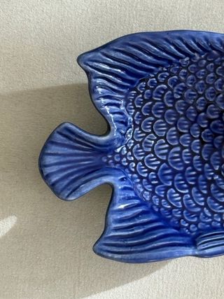 Plato decorativo de cerámica Pez