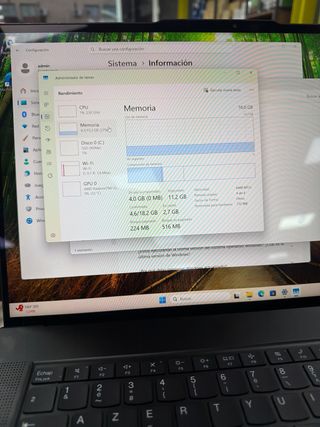 Portátil Lenovo Z13 R7-6850h 16/512 Pantalla tácti