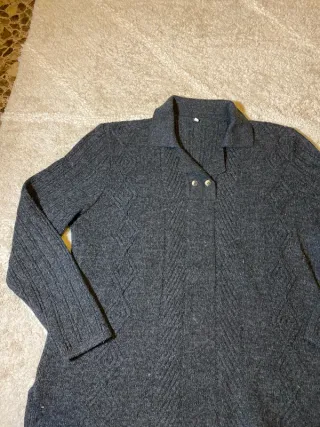 Jersey vintage gris con cuello