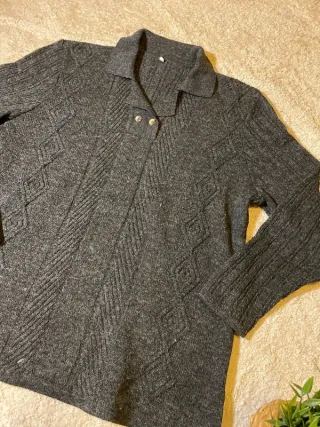 Jersey vintage gris con cuello