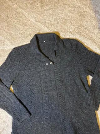 Jersey vintage gris con cuello