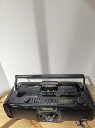 Radio Cassette Hitachi 90s