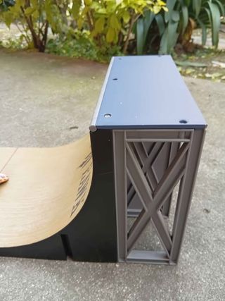 Rampa Vert Tony Hawk + Tech Deck