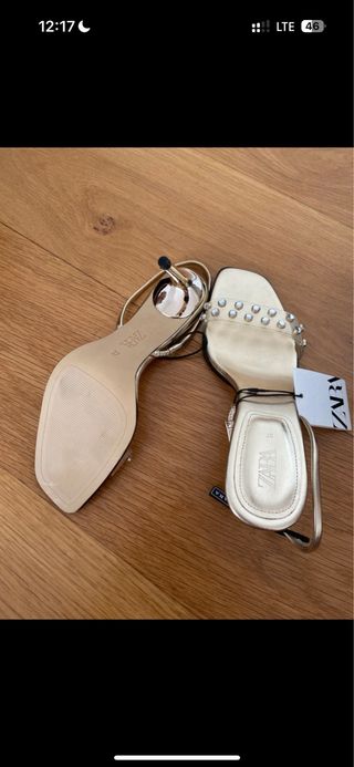 Sandalias Zara doradas Talla 37