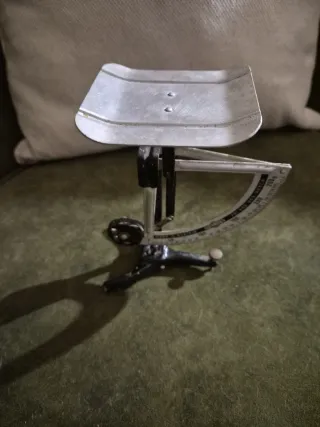 Balanza antigua de cocina Melius