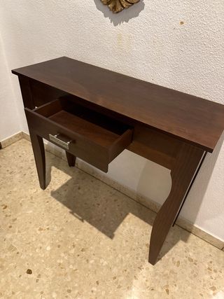 Aparador de madera decorativo para entrada