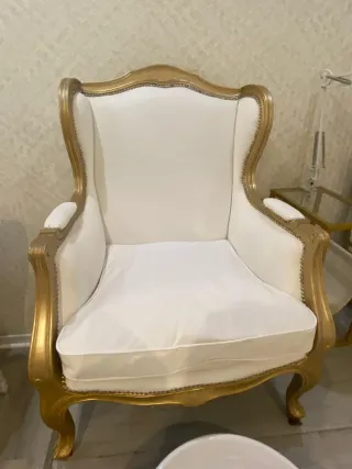 2 Sillones co. Plataforma para pedicura.