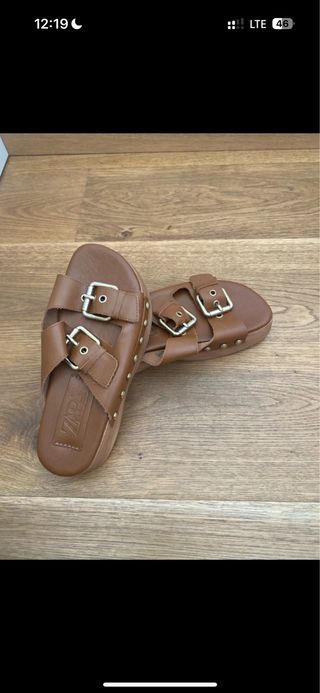 Sandalias Zara plataforma con hebillas