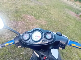Scooter Suzuki