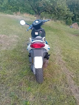 Scooter Suzuki