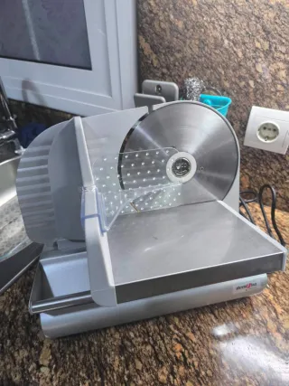 Cortadora de embutidos Carmen Ø 190