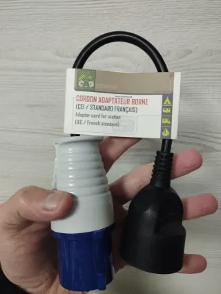 Adaptador caravana 2 polos 10/16A