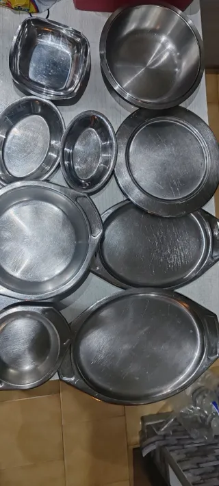 Set di vassoi/recipienti