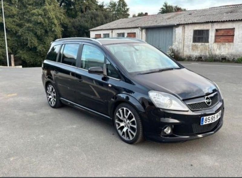 Opel Zafira OPC - foto 1