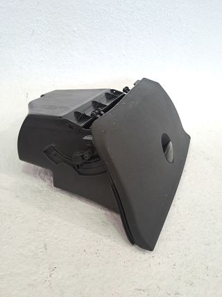 GUANTERA CITROEN C4 BERLINA (2)