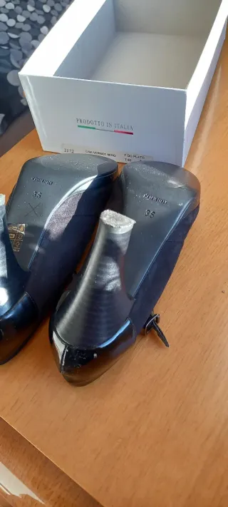 Scarpe eleganti nere con tacco