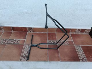 Soporte metálico para bicicleta