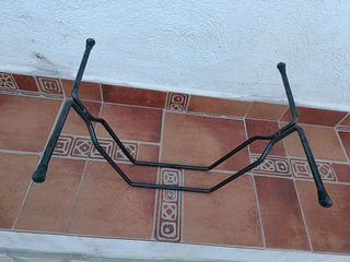 Soporte metálico para bicicleta