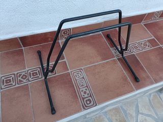 Soporte metálico para bicicleta