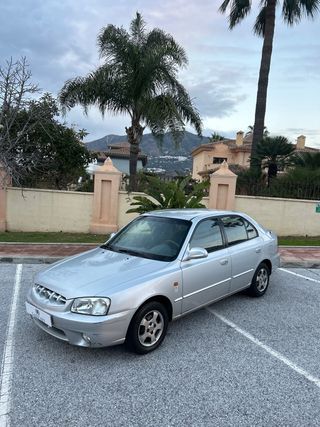 HYUNDAI ACCENT 90.000 KMS !!