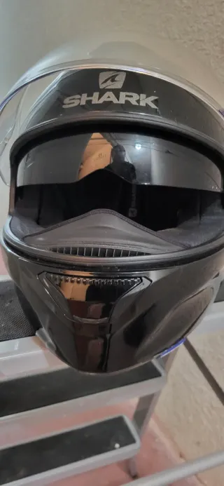 Casco de moto Shark negro talla M