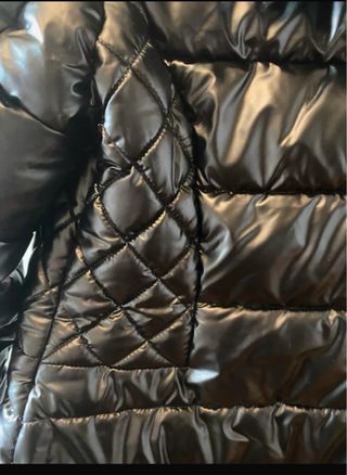 Piumino nero lucido sintetico