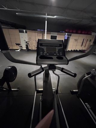 Elíptica profesional sin motor