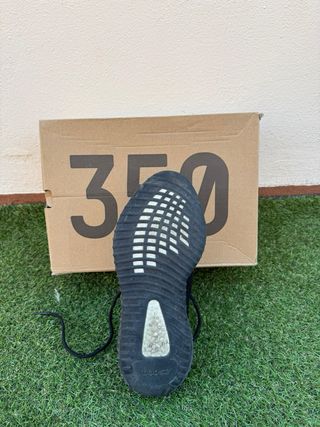 Adidas Yeezy 350 Zebra