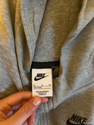 Sudadera Nike Tech Gris