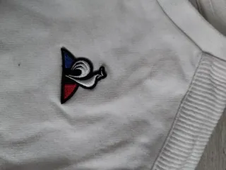 Sudadera blanca con logo