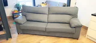 Sofá 2 plazas Conforama gris
