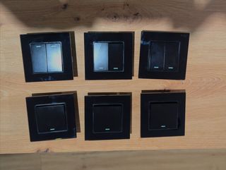 Pack 6 Interruptores Conmutados Negro Piano