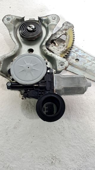 ELEVALUNAS TRASERO IZQUIERDO LEXUS RX300 (MCU15)